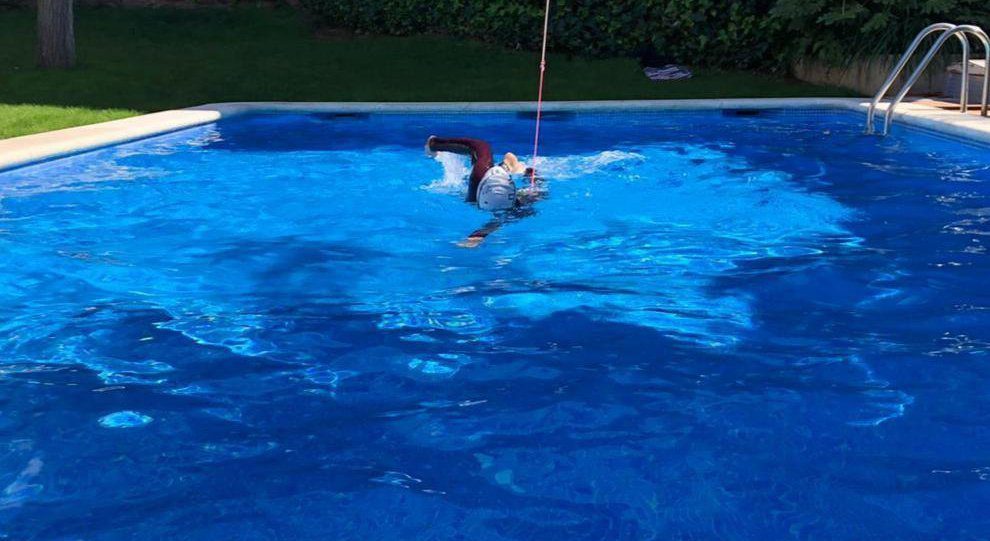 Núria Marqués, brazadas con neopreno y en agua helada