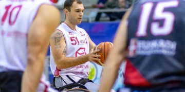 Un clinic online con sello vigués para divulgar el baloncesto en silla