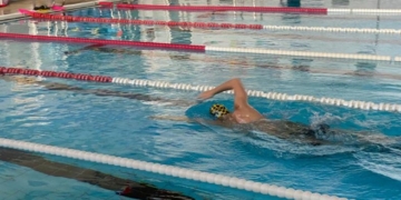 Jacobo Garrido, entrenos en soledad en la piscina del CN Liceo
