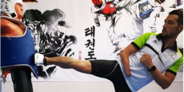 El taekwondo ya afina sus patadas sobre el tapiz