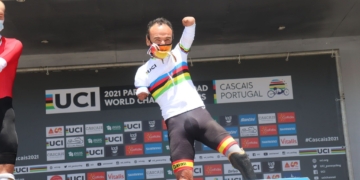 Ricardo Ten luce nuevo maillot arcoíris de campeón del mundo