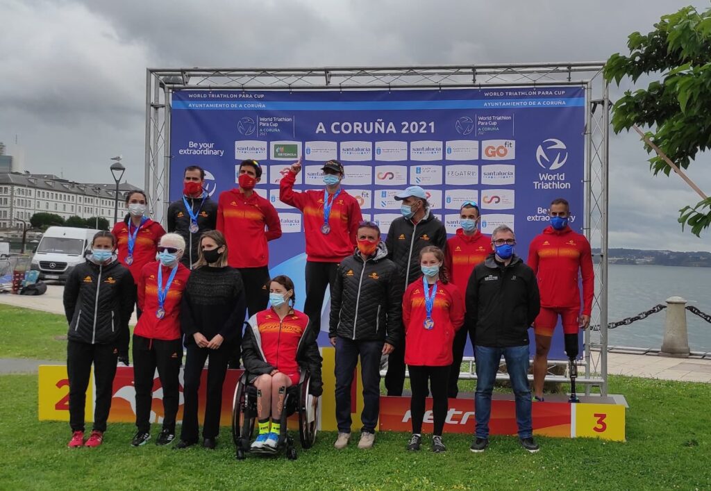 El triatlón español suma 11 medallas en la Copa del Mundo de A Coruña