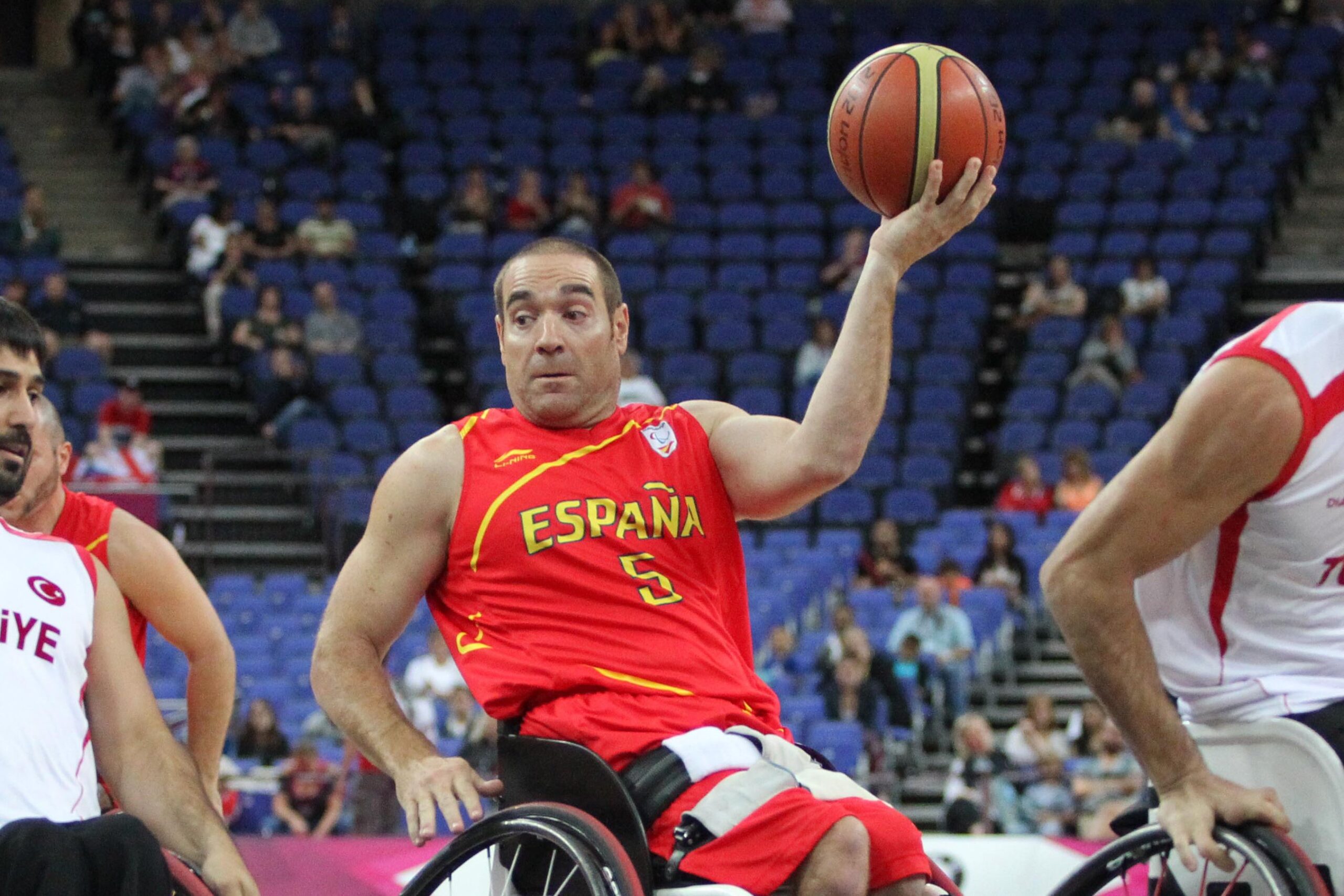 Diego de Paz, el genio de la muñeca mágica