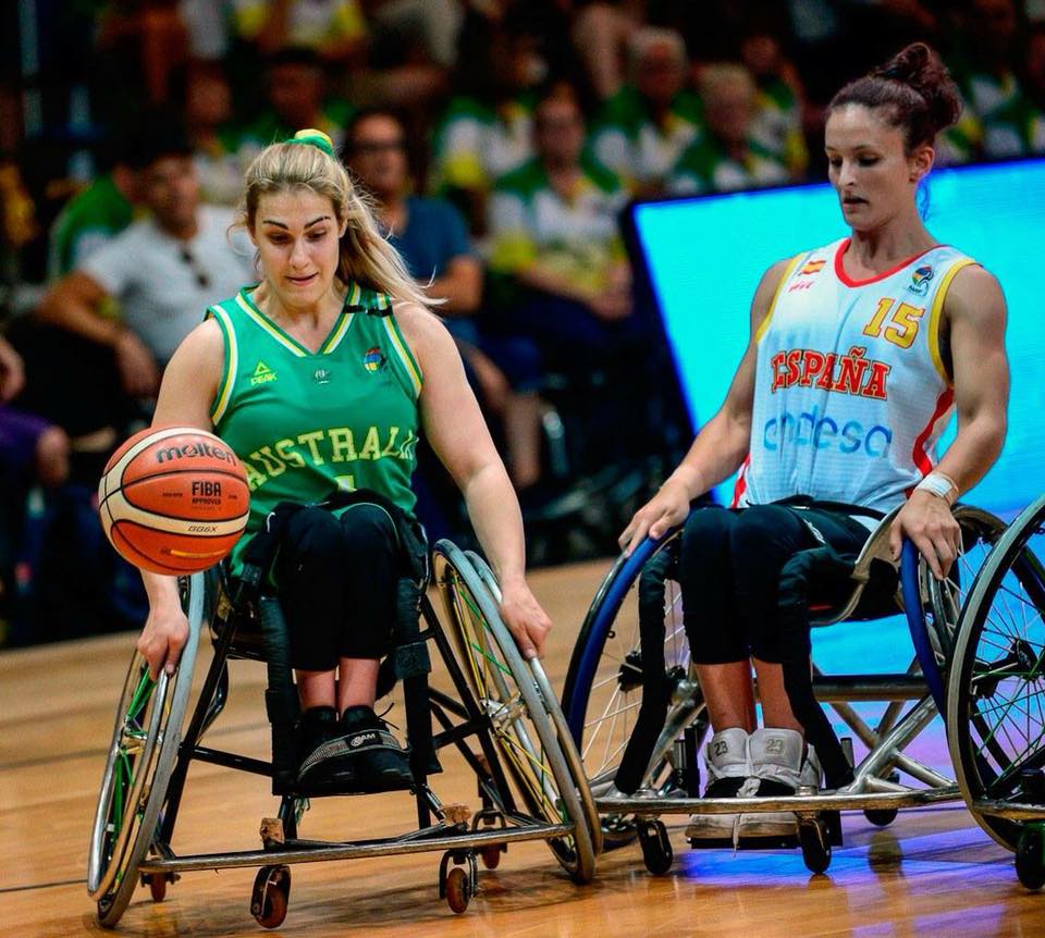 Almudena Montiel, una jugadora habilidosa y fajadora bajo los tableros