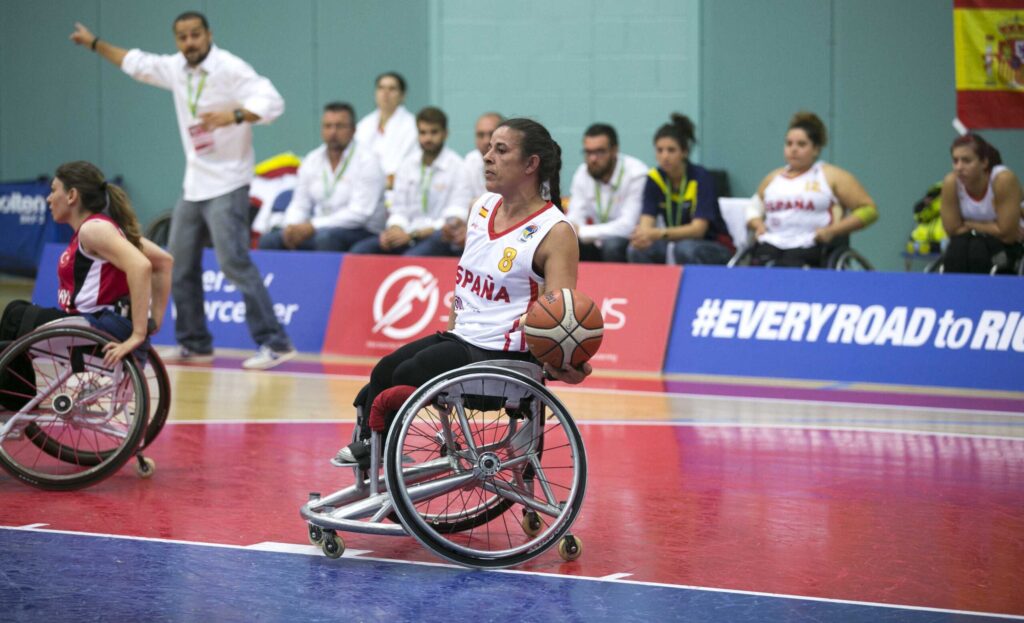 Cruz Ruiz, una longeva artesana del baloncesto en silla