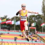 Iván Cano, un 'saltamontes' sobre el foso de arena