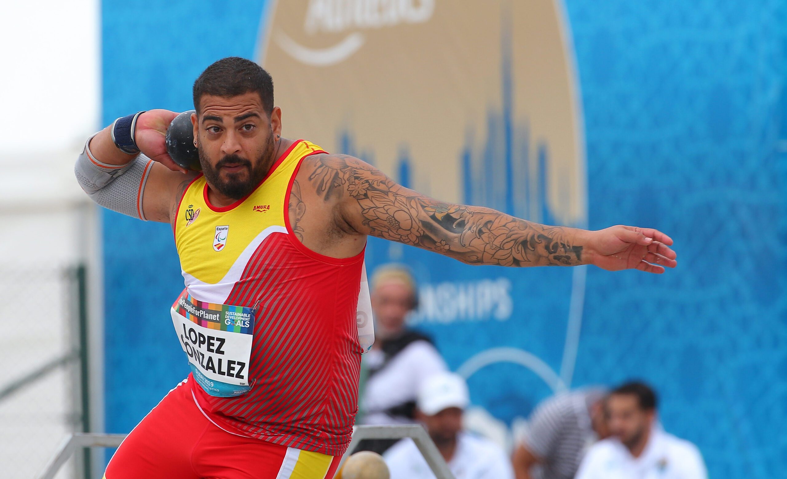 Kim López, el titán de los giros y los brazos hercúleos