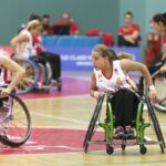 Lourdes Ortega, salero y ritmo en la pista de baloncesto