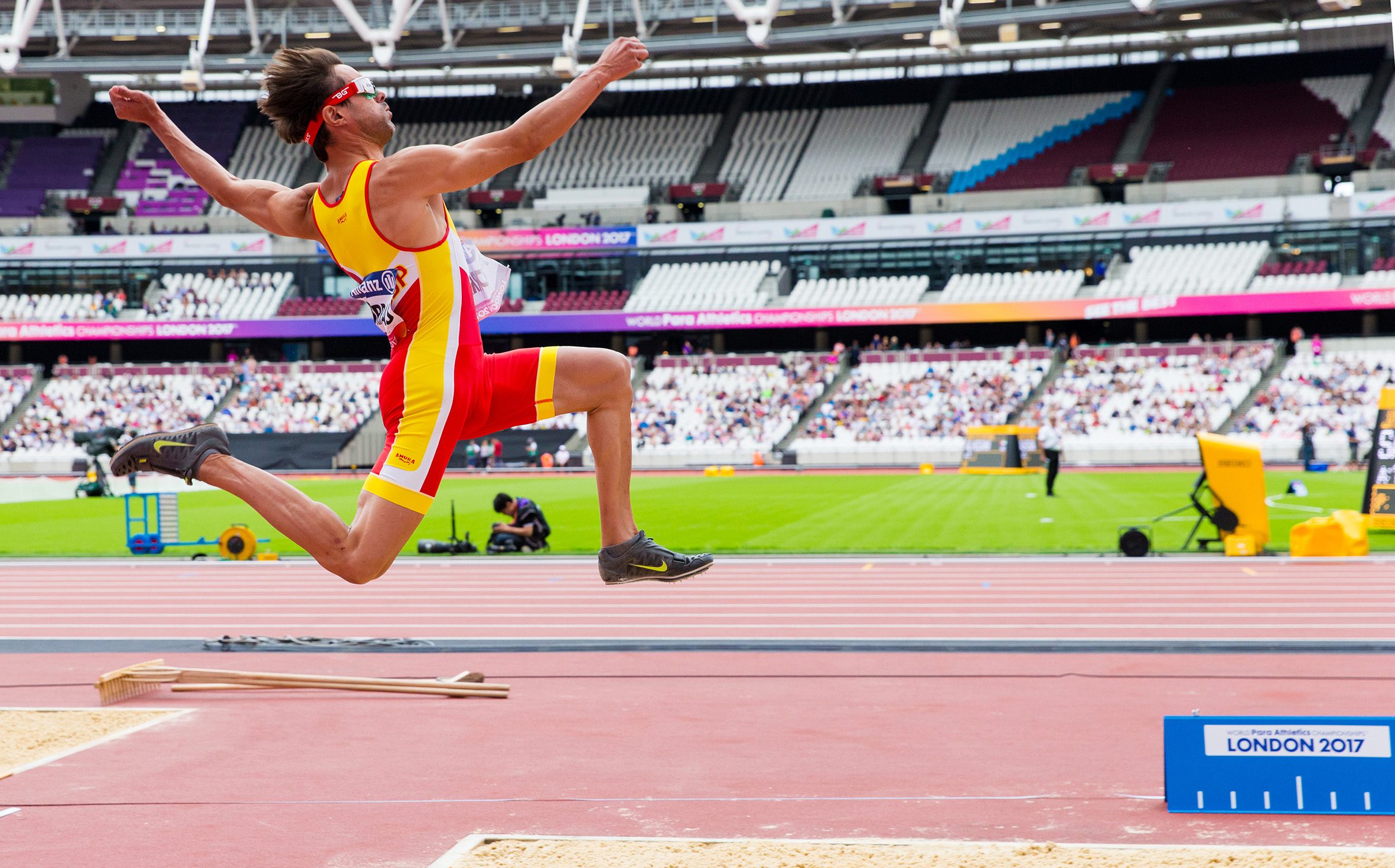 Xavi Porras, dos décadas de altos vuelos sobre la arena