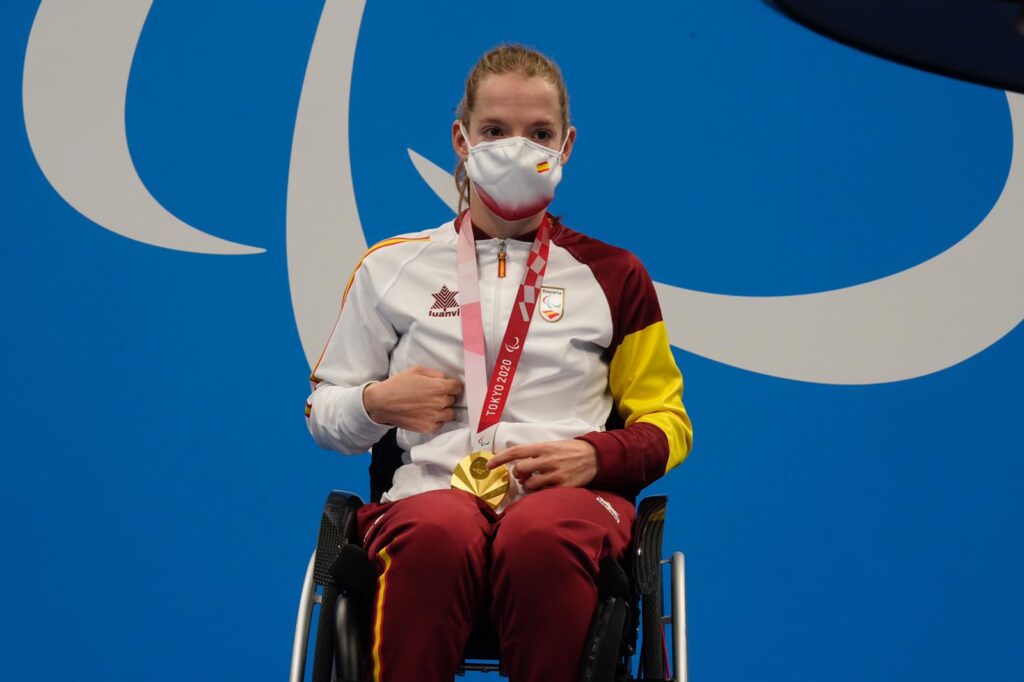 Marta Fernández reina en 50 braza SB3 con una exhibición