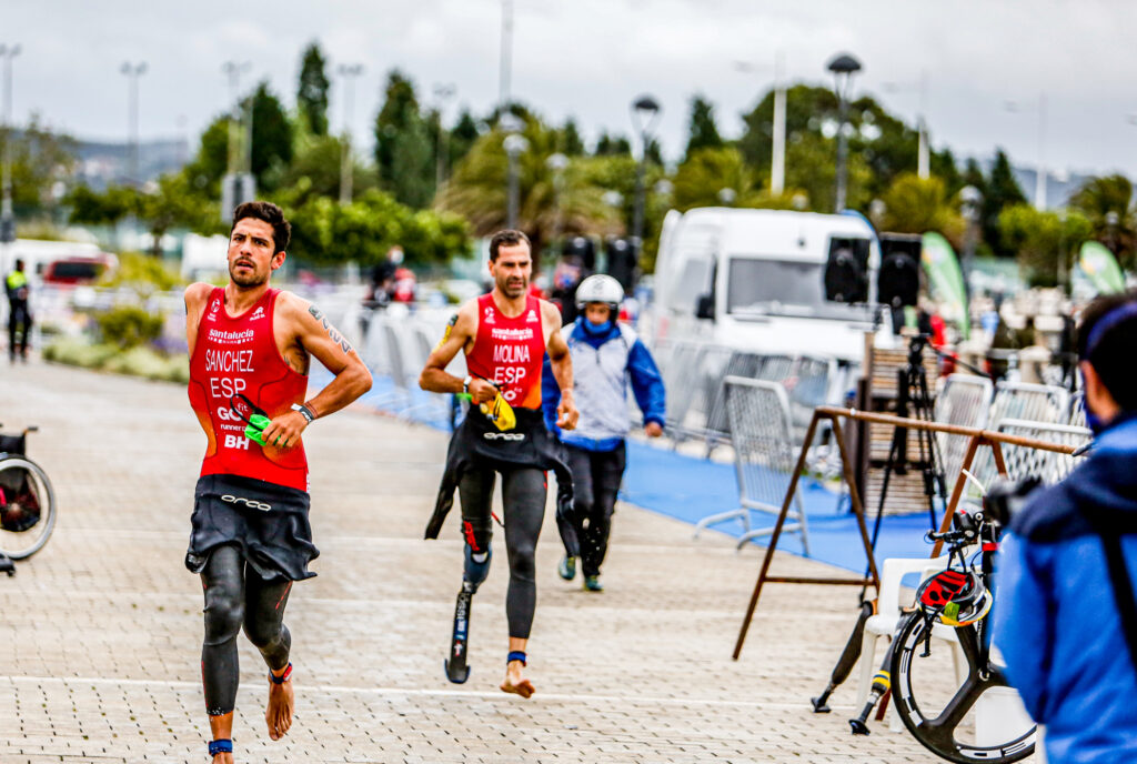 La 'ParaTriArmada' luce ocho metales en el Europeo de Valencia