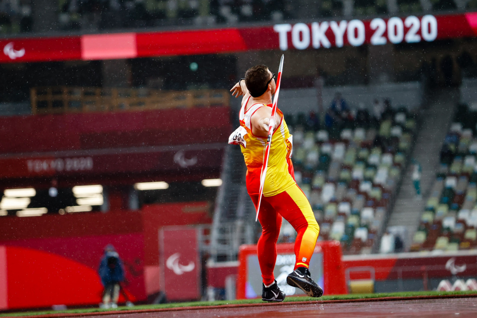 Héctor Cabrera caza el bronce paralímpico con la jabalina