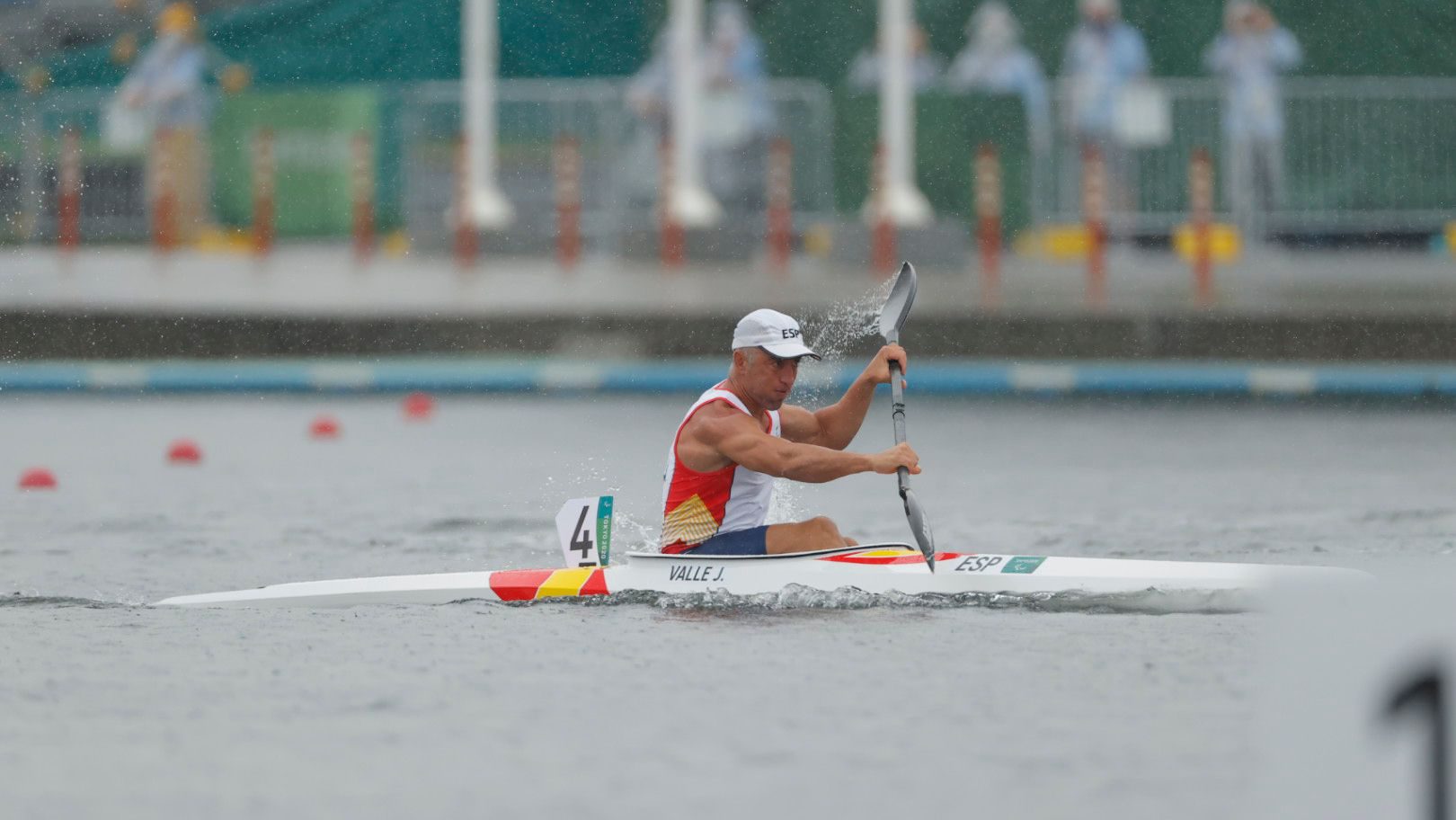 Juan Antonio Valle firma un diploma paralímpico en kayak