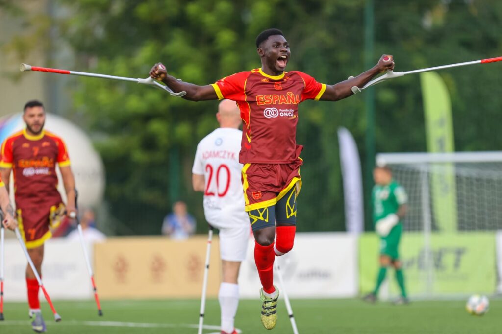 David Mendes, talento indomable cosido al gol entre muletas