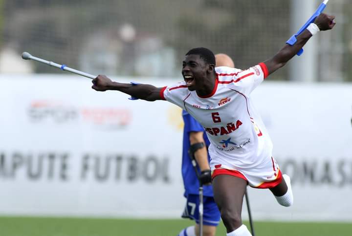 David Mendes, talento indomable cosido al gol entre muletas