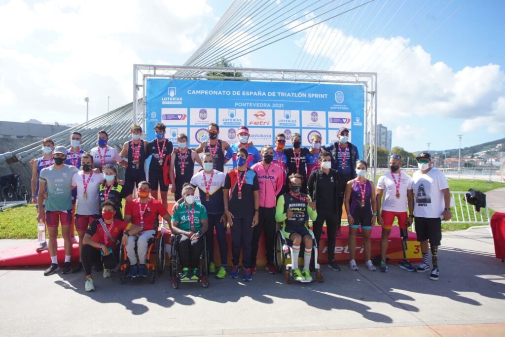 Héctor Catalá y Lionel Morales, entre los campeones de España de triatlón