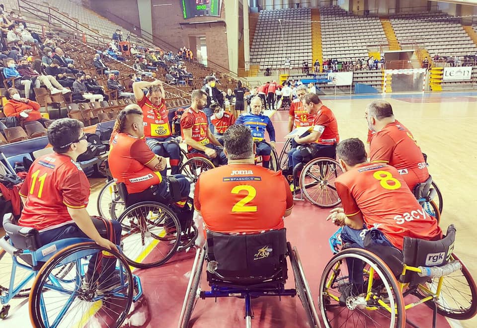 Bautismo ilusionante de los 'hispanos' del balonmano en silla