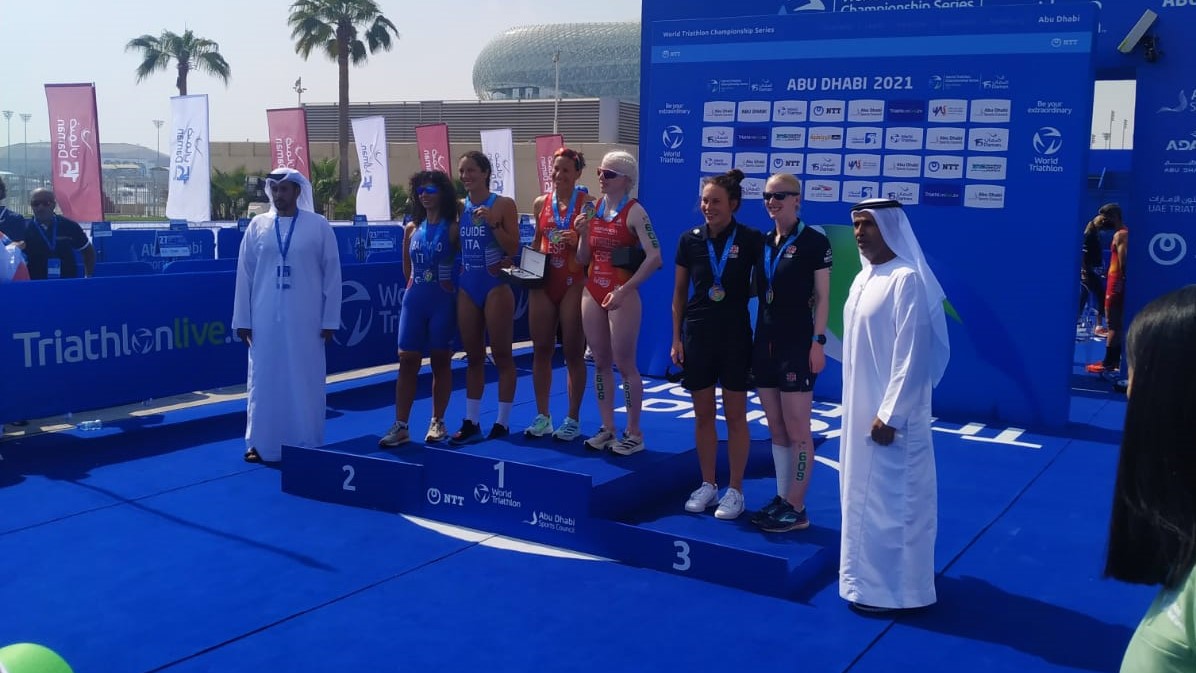 Botín de ocho medallas para el triatlón español en el Mundial