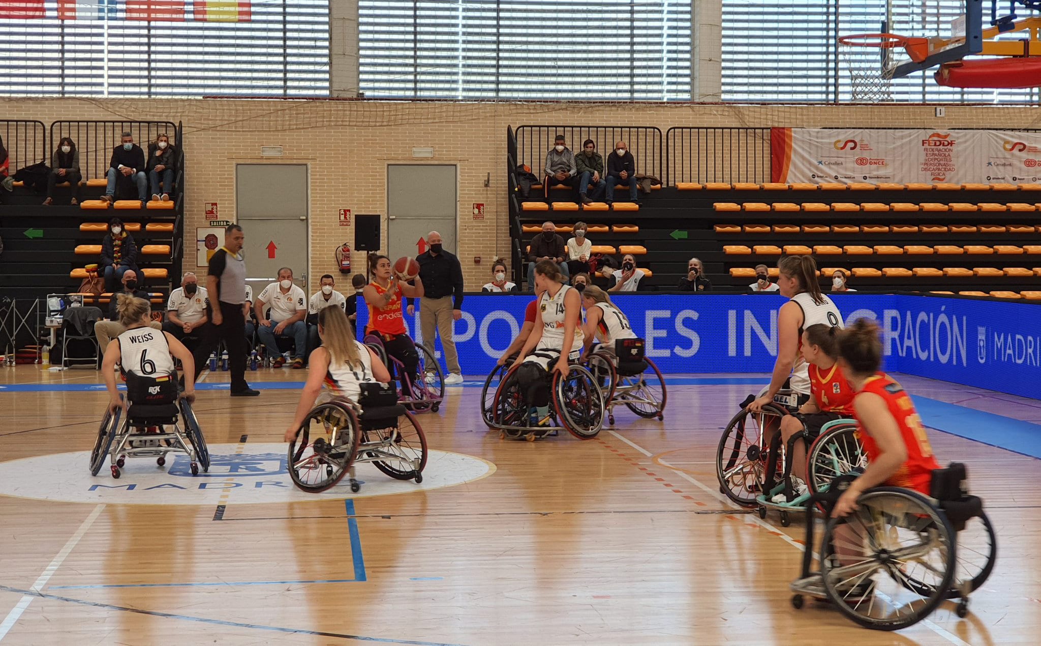 La falta de pegada condena a España ante Alemania