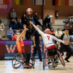 Una vertiginosa España despacha a Polonia y se mantiene invicta