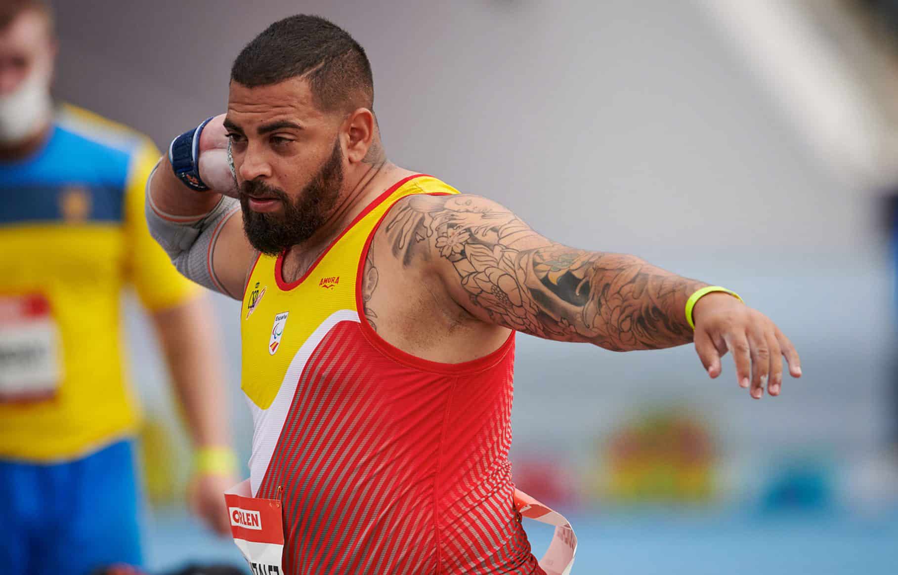 Kim López y Adi Iglesias rompen barreras en la pista de Ourense