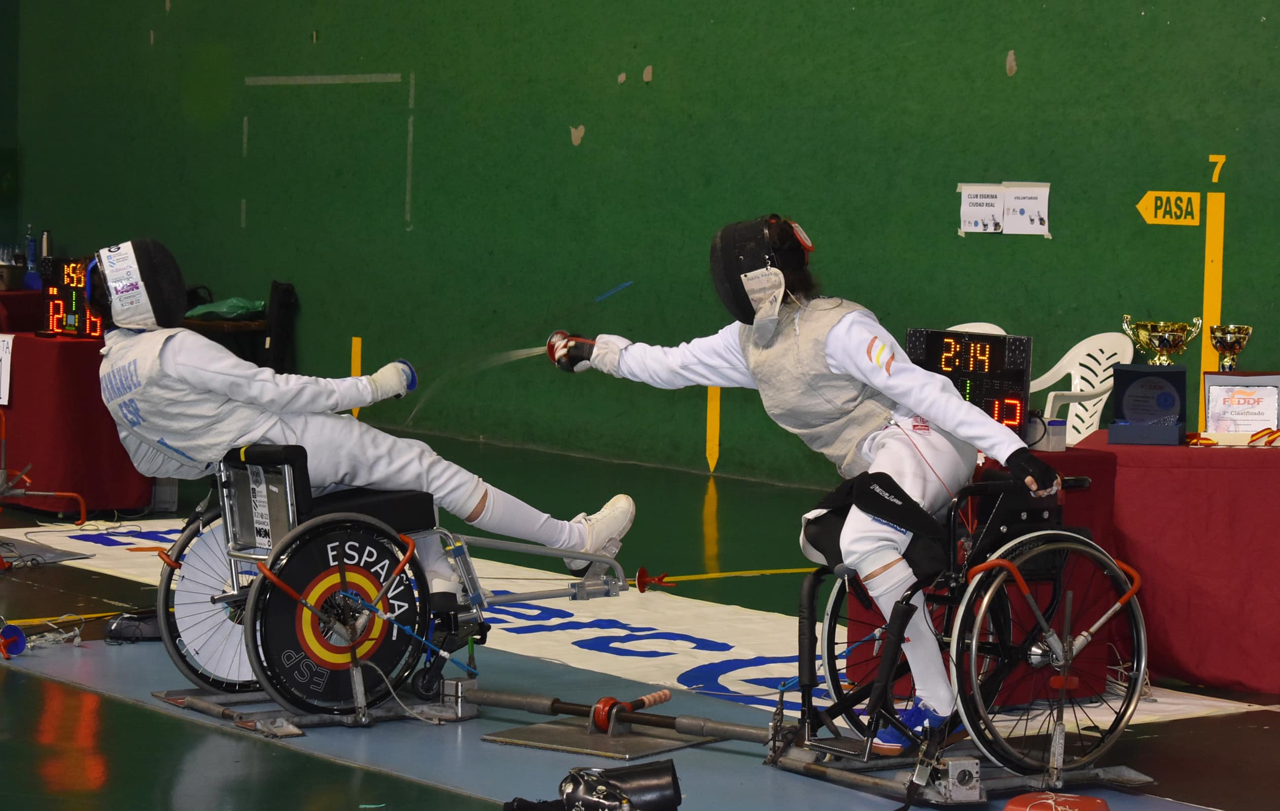 Álex Prior y Judith Rodríguez abren con triunfos la temporada de esgrima