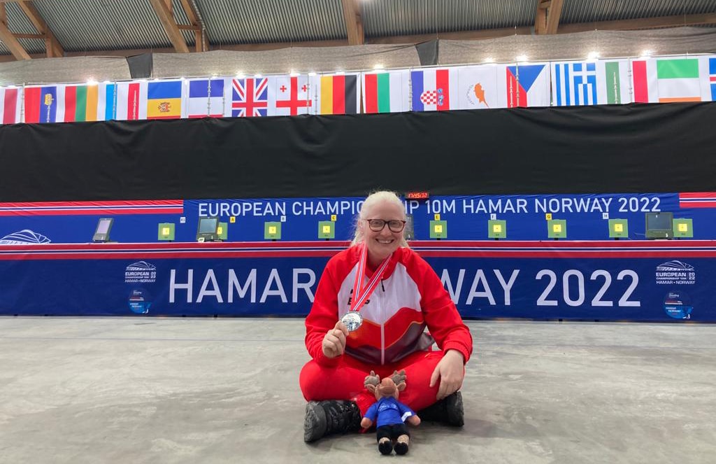 Sonia Rivero, una plata europea disparando con el oído