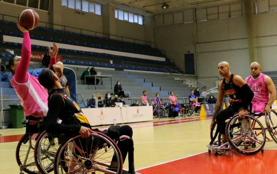 El Amiab Albacete acelera en la División de Honor y la segunda plaza se aprieta