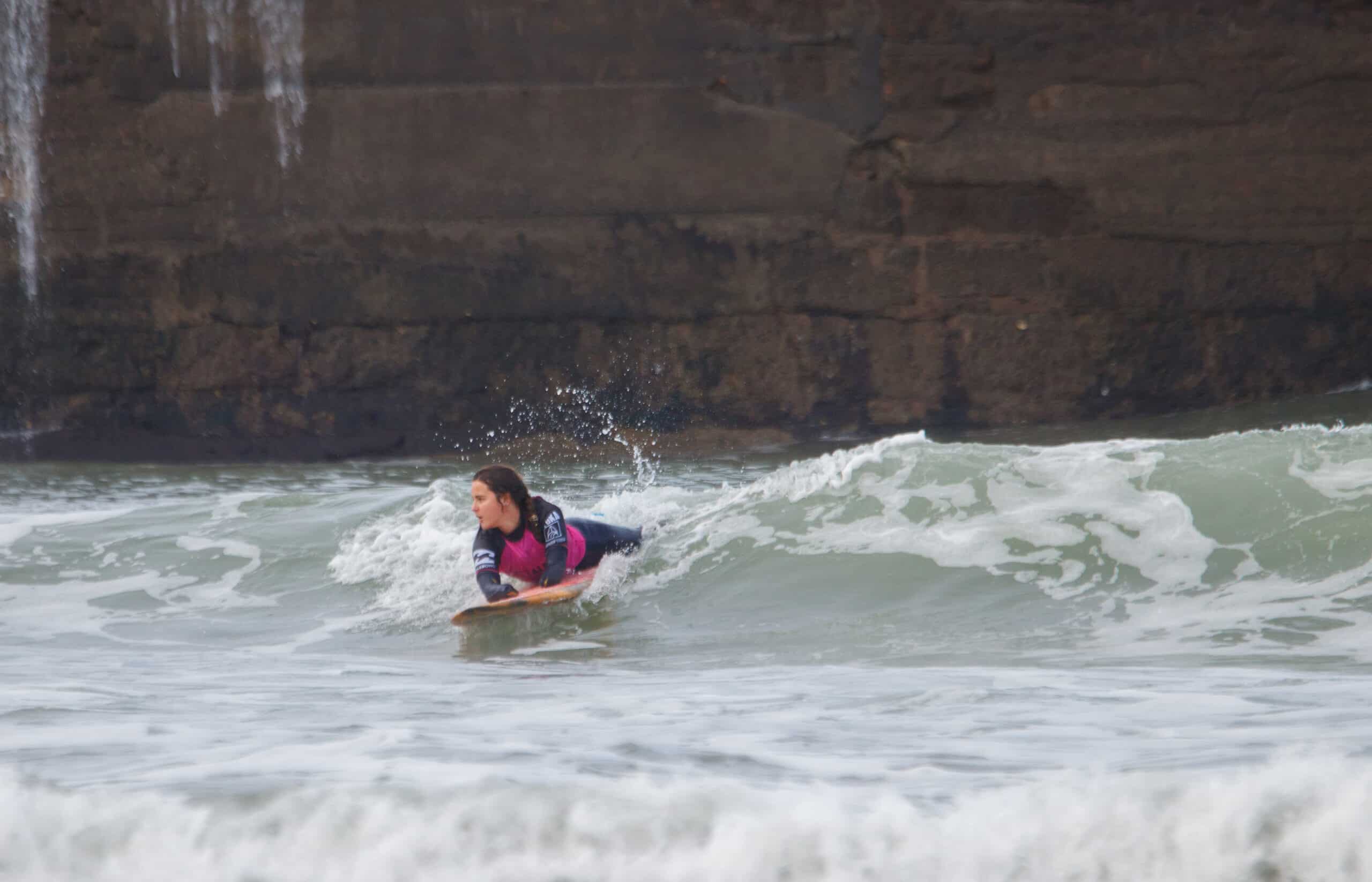 Sarah Almagro, un ave Fénix entre olas que rompen límites