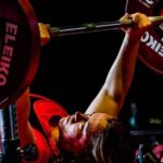 Montse Alcoba levanta récords y rompe barreras en el press banca