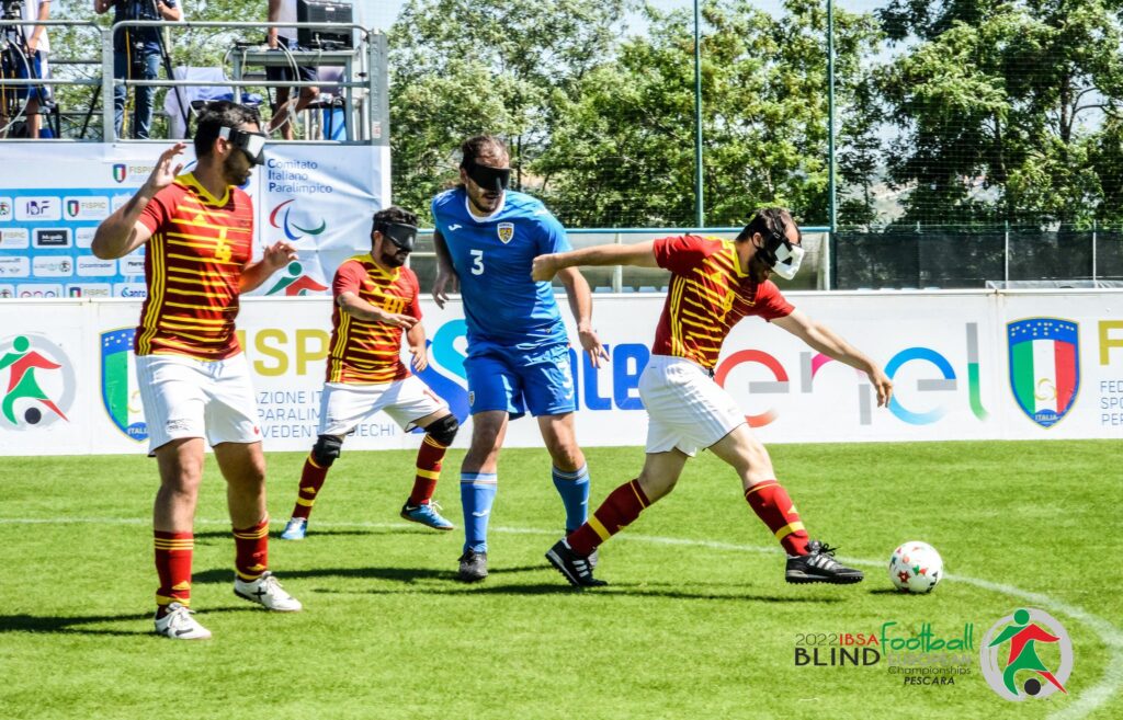 Rumanía sorprende a una España que se queda al borde del abismo en el Europeo