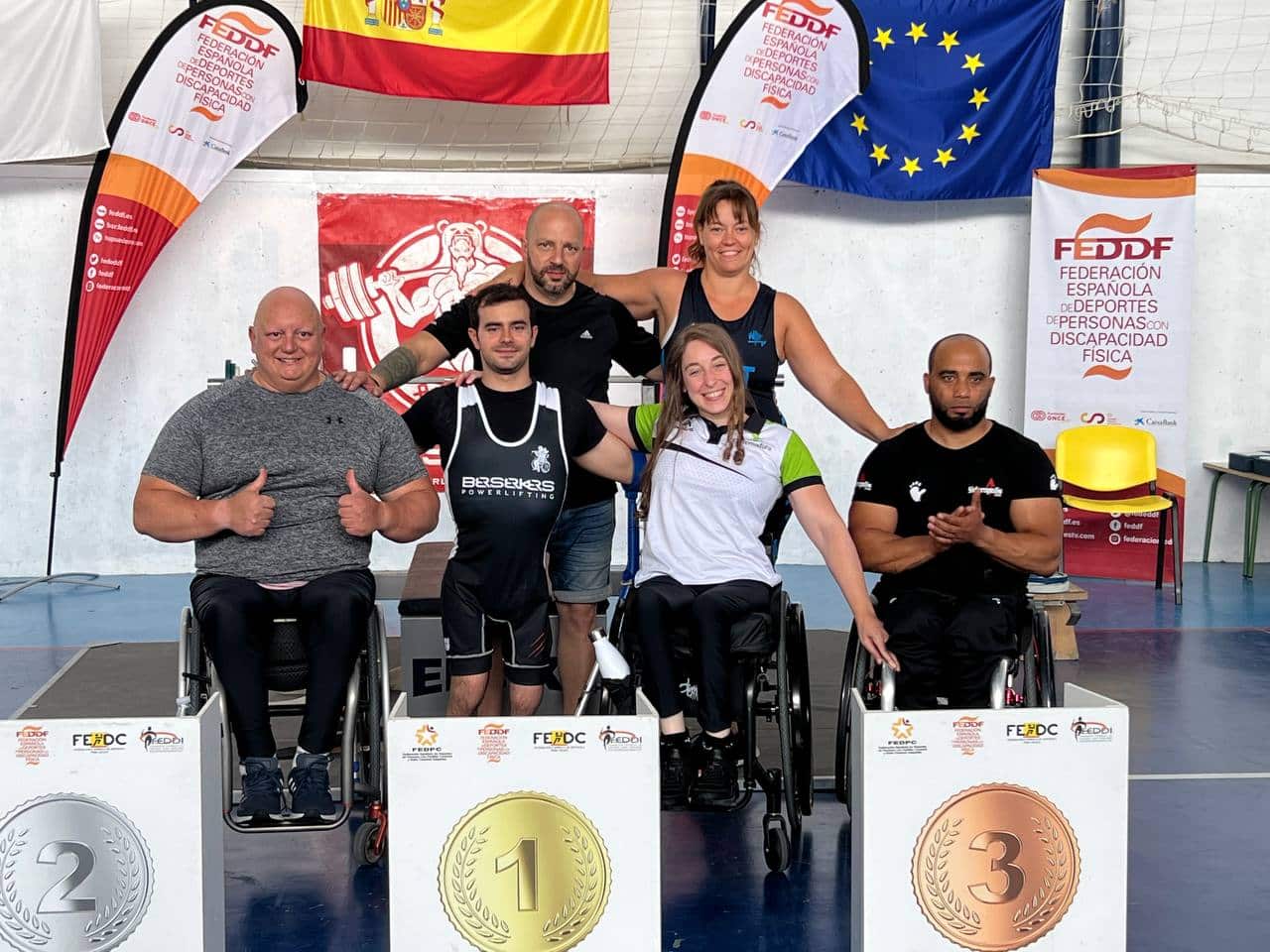 Montse Alcoba levanta récords y rompe barreras en el press banca