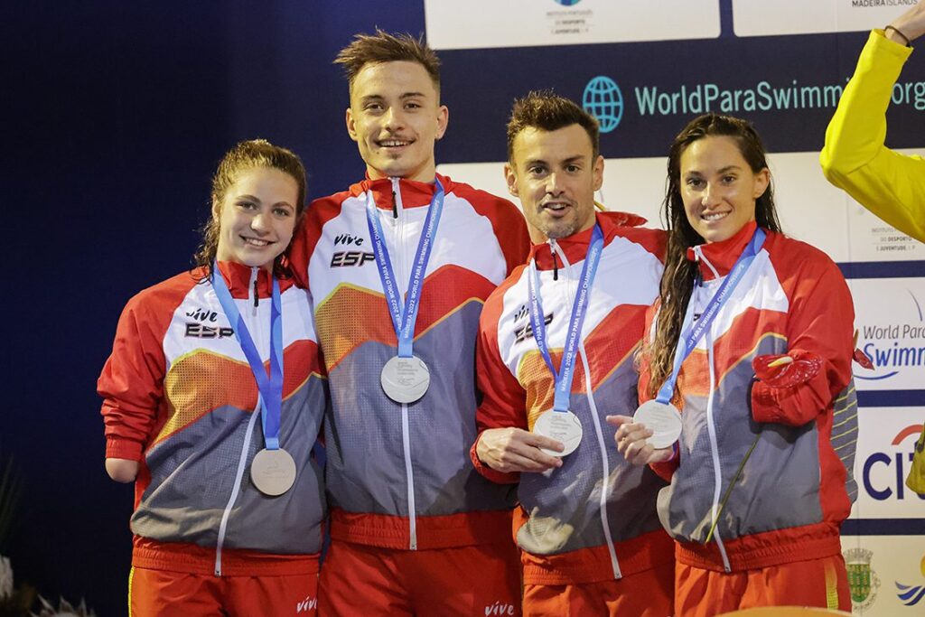 El relevo 4×100 estilos mixto 34 puntos logra la plata en el Mundial