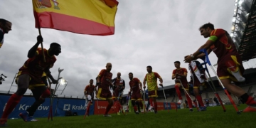 ‘La Roja’ para amputados, goles de superación entre muletas