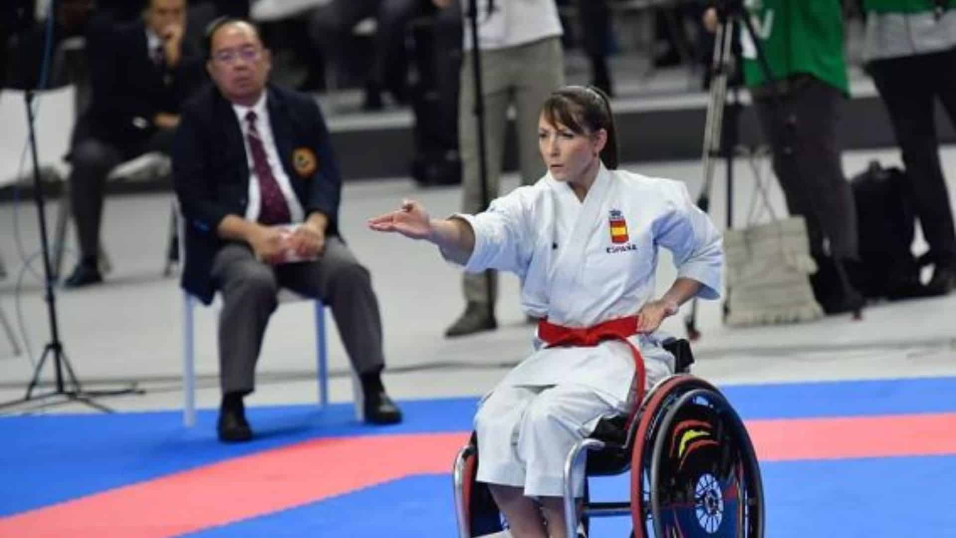 Isabel Fernández, la soldado que reina en katas y despunta en press banca