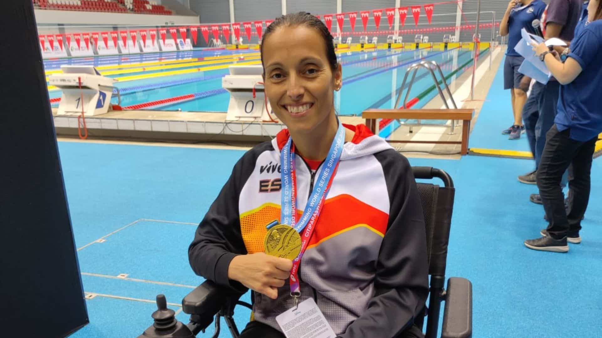 Marta Fernández bate de nuevo el récord del mundo en 50 mariposa