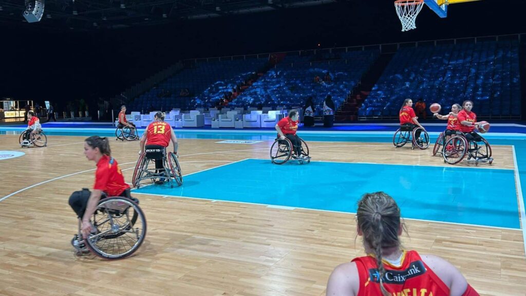 España logra una sufrida victoria frente a Canadá en el Mundial