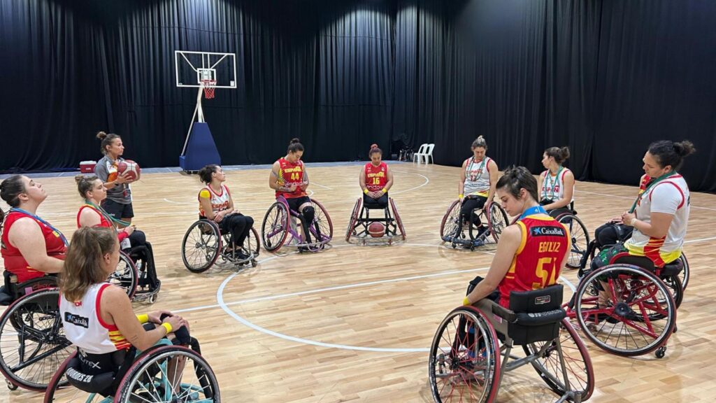 España supera sin brillo a Brasil y se clasifica para cuartos de final