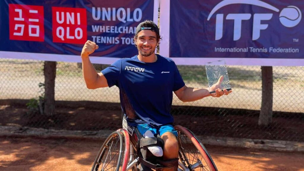 Dani Caverzaschi regresa a las pistas con victoria en el Open de Casablanca