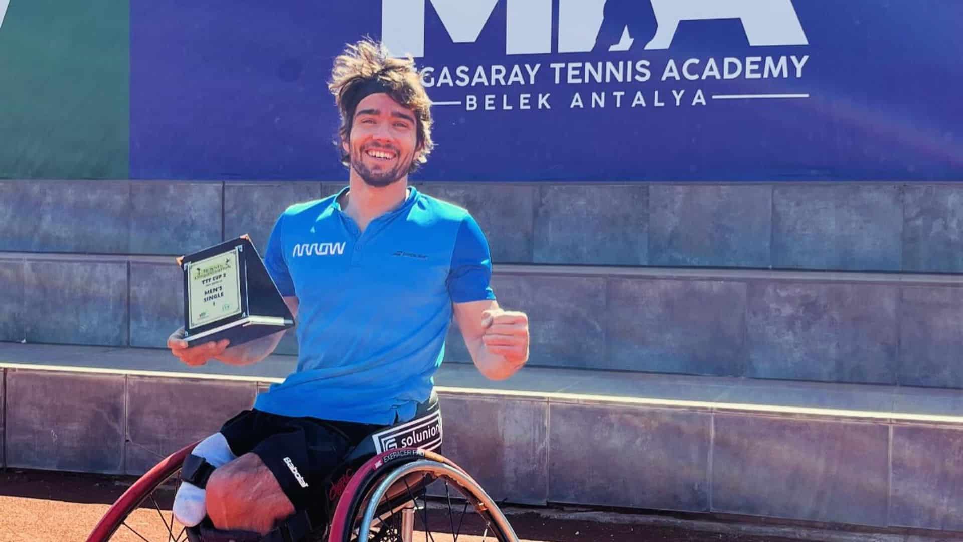Dani Caverzaschi refuerza su confianza con dos títulos en Turquía