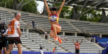 Alba García salto longitud ciega atletismo paralímpico