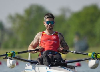Javier García remo paralímpico