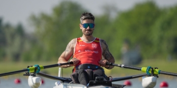 Javier García remo paralímpico
