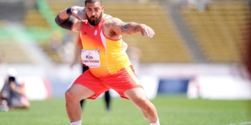 Kim López lanzador de peso atletismo paralímpico