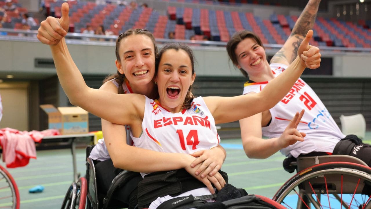 Laura Ugarte baloncesto en silla de ruedas