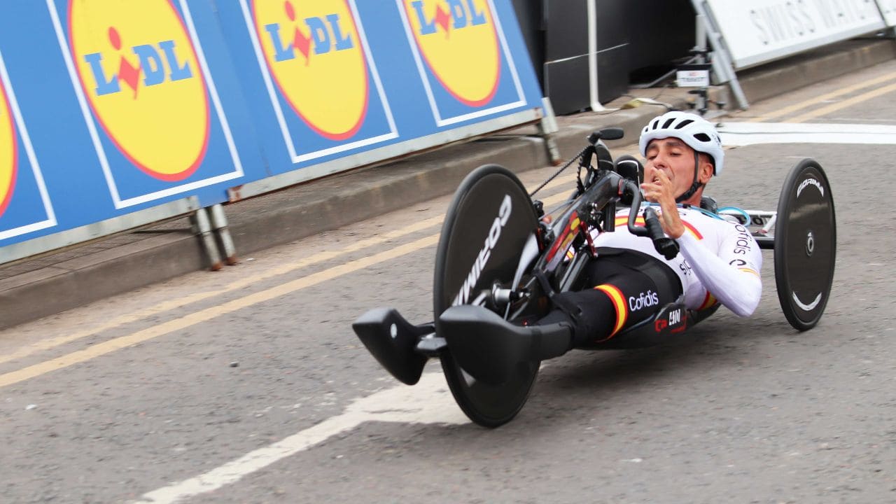 Luis Miguel García-Marquina, un piloto de handbike curtido en la arena