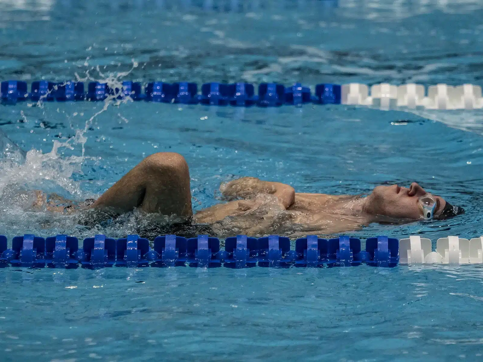 Miguel Ángel Navarro flota en la historia de la natación paralímpica en España