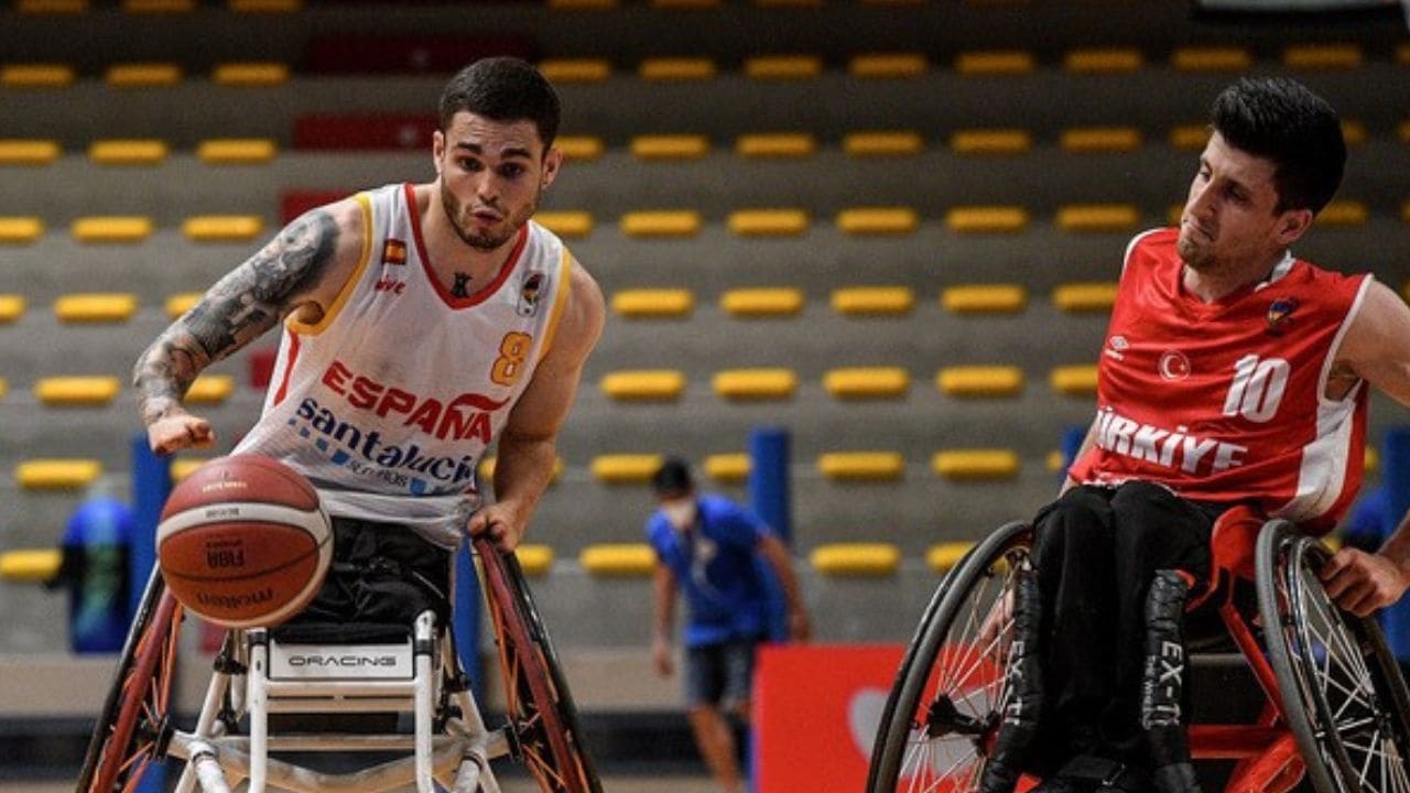 Óscar Onrubia baloncesto en silla de ruedas