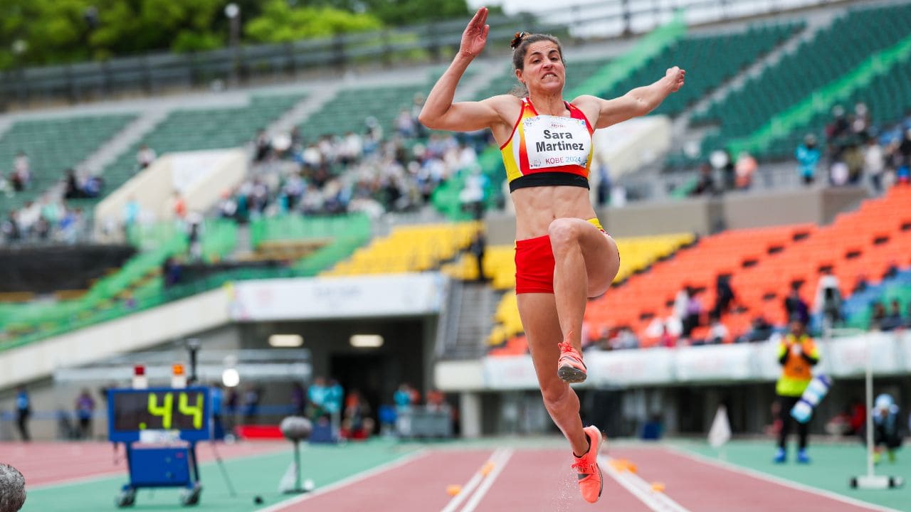 Sara Martínez salto de longitud atletismo paralímpico