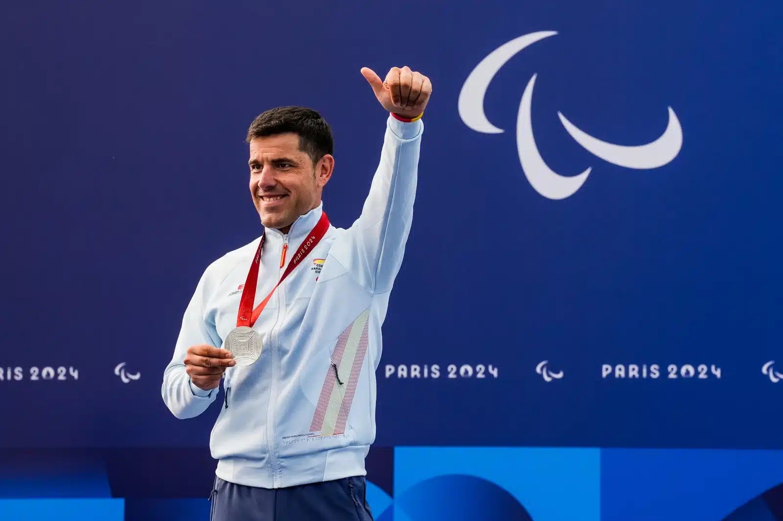 Una crono de plata para un Eduardo Santas que nunca deja de creer